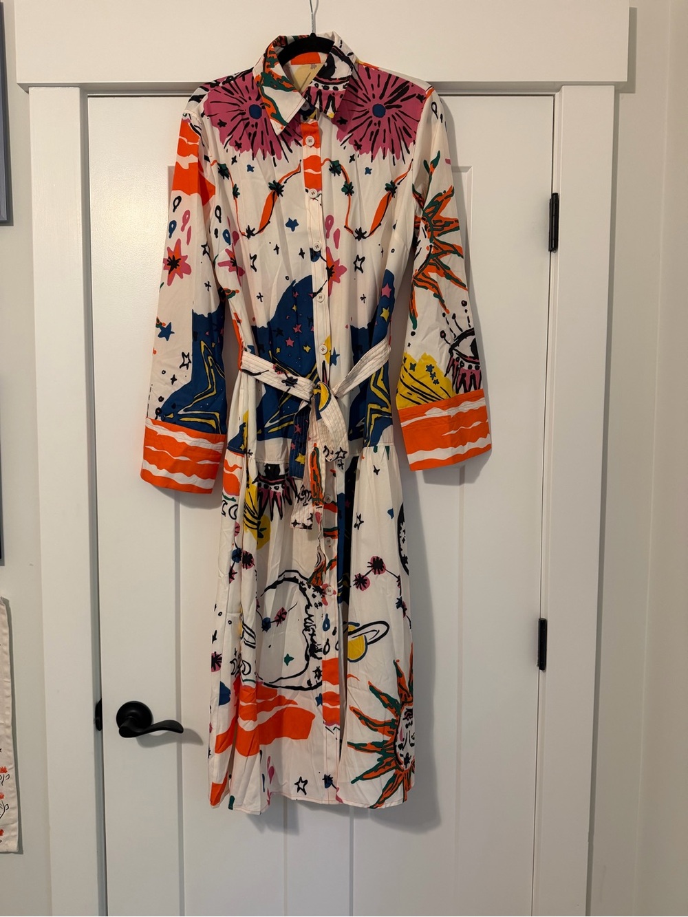 Celestial print Button-Front Shirt Dress with long sleeves and belt L